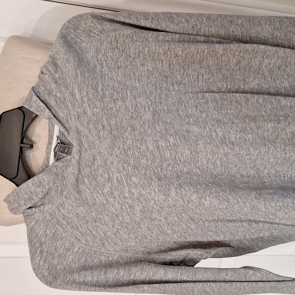 Vince. Basic Gray Hooded Lightweight Pull Over Top - image 2